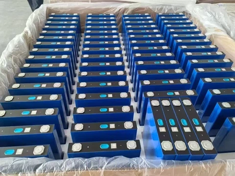 Konbyen selil LiFePO4 ki nesesè pou yon batri 48V?